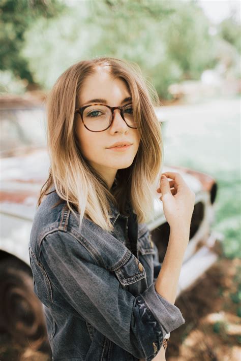Cant You See Me Now👓 Cute Glasses New Glasses Girls With Glasses Instagram Look Fashion