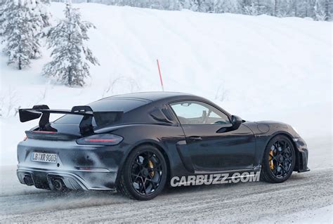 Porsche 718 Cayman Gt4 Rs Comes Out To Play In The Snow Carbuzz