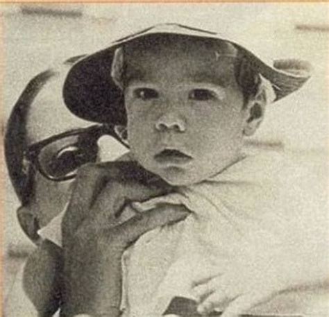 Keanu reeves & benicio del toro has uploaded 3152 photos to flickr. UNSURE: "I'm not positive, but I believe that snapping a ...