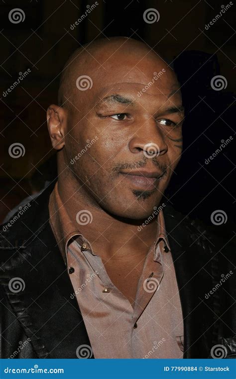 Mike Tyson Image Stock éditorial Image Du Microphone 77990884