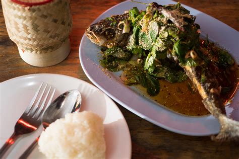 How To Make Thai Deep Fried Seabass With Chef Andy Oliver Of Som Saa