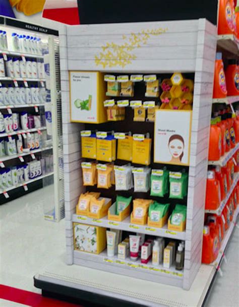 10 Examples Of Awesome Retail End Cap Displays