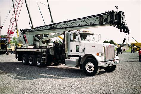 Manitowoc releases NBT50L Series boom trucks with crane