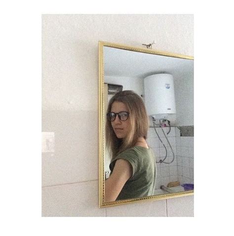 Pin By Ruzica Timon Josic On Ragazzina Mirror Selfie Mirror Decor