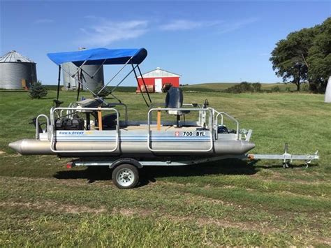 2015 Prairie Schooner Fish N Sport 510 Pontoon Boat W 2017 Shorelander