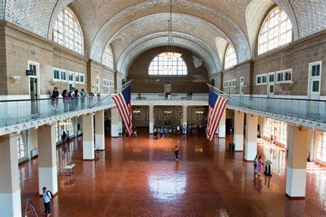 Großer Hall In Ellis Island Immigration Museum Redaktionelles Bild