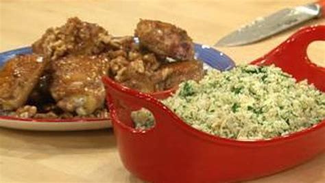 Maple Walnut Chicken Thighs And Cheddar Apple Rice Recipe Rachael Ray Show