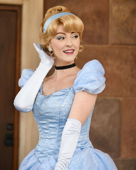 Pin By 2trh2 On Cinderella Face Characters Cinderella Face