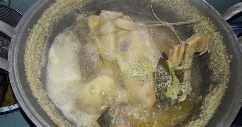 8 makanan khas tahun baru islam di indonesia, dari bubur suro sampai apem ayam ingkung adalah ayam utuh termasuk jeroannya dimasak santan. Resep Ingkung ayam jawa oleh Erlian Nu - Cookpad