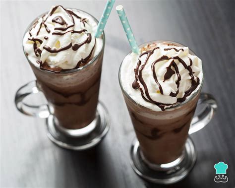 A receita do frappuccino de café com chocolate do Starbucks Nova Mulher