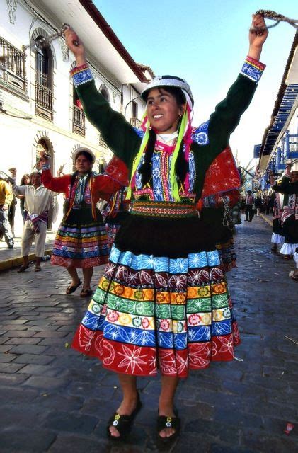 Trajes Tipicos Del Peru Traditional Peruvian Dresses Huayno Del Cuzco
