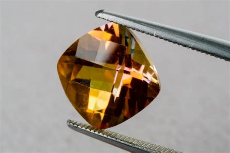 November Birthstones Meaning And Color Of Topaz And Citrine