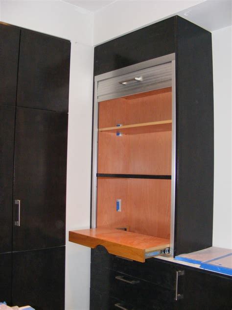 10 qm, in einer 3er wg miit The Rupp House | Appliance garage in kitchen | candice ...