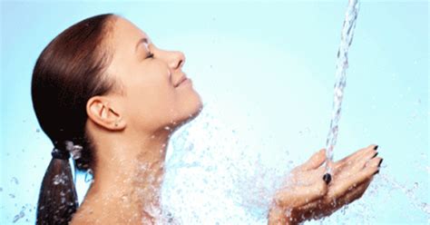 Rüyada Banyo Yapmak ne demek? İslami ve Dini Anlamı - MedyumAlemi.com