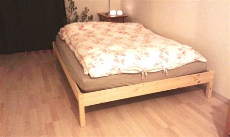 Bett aus europlatten ganz einfach selber bauen. Paletten Bett 140X200 Palettenbett Selber Bauen Anleitung von Bett Aus Europaletten 140X200 ...