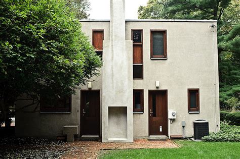 The esherick house in philadelphia, is one of the most studied of the nine built houses designed by american architect louis kahn. FALSE START