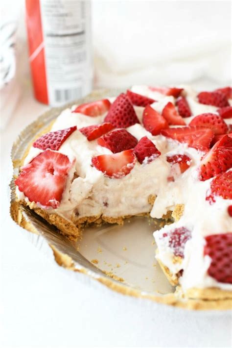 Strawberry Frozen Pie Sizzling Eats