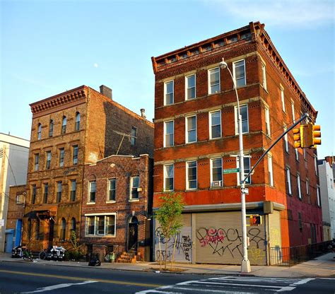 Red Brick Buildings In Williamsburg Brooklyn New York Flickr