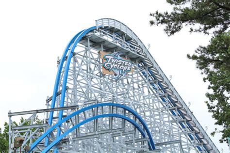 Review Twisted Cyclone Strikes Six Flags Over Georgia Coaster101