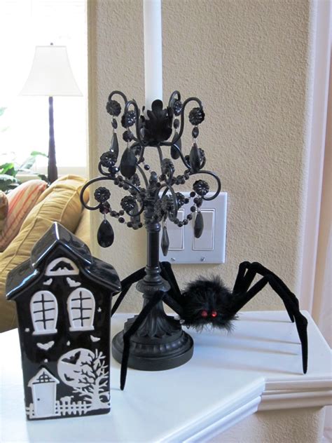Learn the techniques and you can also use the ties on napkins, flower girls' dresses, and more. 30 Awesome Handmade Halloween Decorations Ideas ...