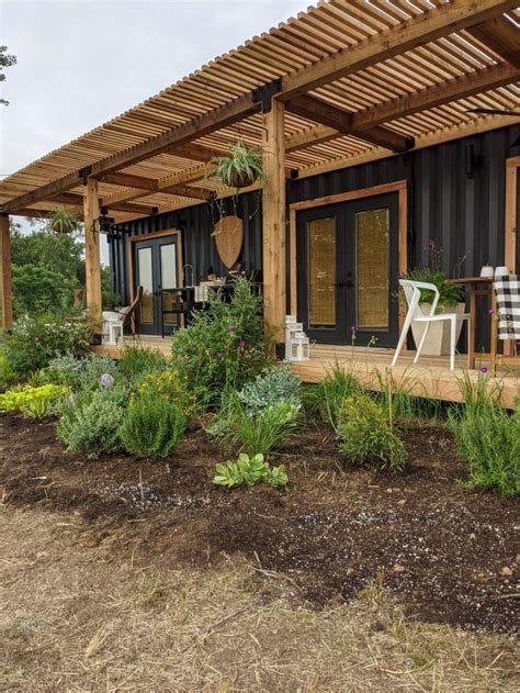 Une Mini Maison Container De M Confortable Et Contemporaine Avec Plan En Maison