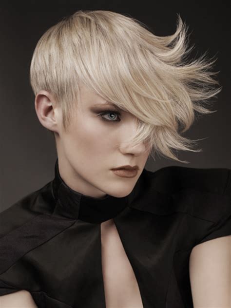 20 super cute short hairstyles for fine hair. Amazing Short Hair Styles for Summer