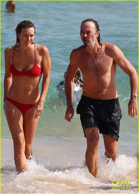 Sean Penns Ex Leila George Enjoys A Beach Day In Australia With Actor
