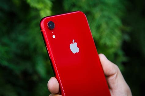 Iphone Xrs Product Red Model Blazes Bright In Crimson Cnet