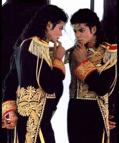 Pin By Trinity Lopez On Michael Jackson Michael Jackson Pics Michael