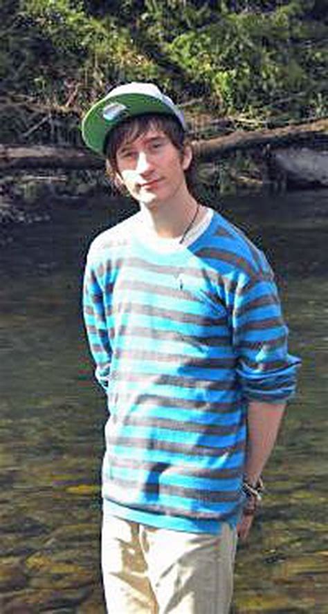 Police Find Car Of 18 Year Old Last Seen Wednesday In Downtown Portland Teenager Still Missing