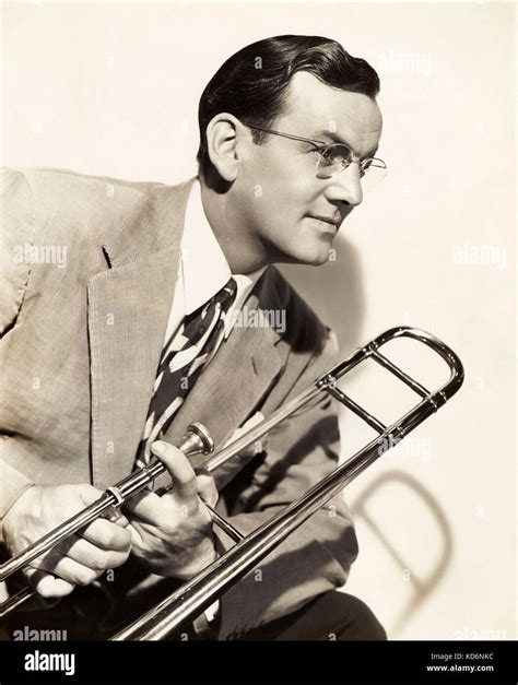 Glenn Miller Band Hi Res Stock Photography And Images Alamy