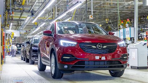 Opel drosselt Produktion Daimler fährt hoch