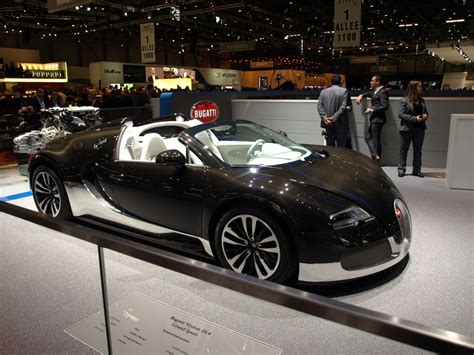 Genève 2010 Bugatti Veyron Grand Sport Grey Carbon And Royal Dark Blue