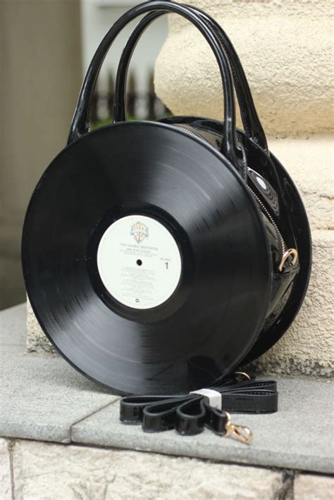Oct 24, 2015 · des idées de recyclage de bidons! Recyclage Vinyle : idees pour recycler disque vinyle ...