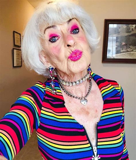 Pin By Vicki Tagliarina On Baddie Winkle Baddie Winkle Eclectic Outfits Stylish Older Women