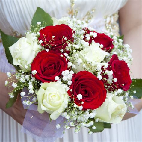 Beautiful Bridal Bouquets Inspired By Valentines Day Confettiie