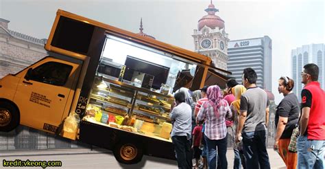 Not just a sandwich or ice cream vendor anymore, these trucks are serving as an expression of their owners creative cookery. Food trucks can earn up to RM45k a month?? Sure onot?!!