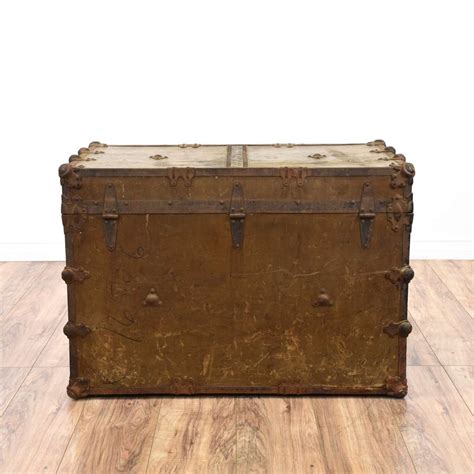 Country Chic Distressed Brown Trunk Online Auctions San
