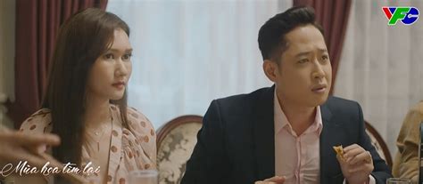 Anh lặng lẽ đi mua súp cho bà cháu lệ còn dặn dò đủ thứ khiến lệ cảm động. Mùa hoa tìm lại tập 12: Lệ bị sỉ nhục trong bữa tiệc của Việt