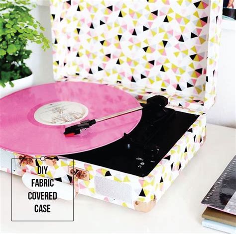But you can get the same look by making your own diy suitcase record player. DIY du Jour: 5 Record Player Upgrades and Stand Ideas - Francois et Moi