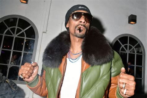 Snoop Dogg Stinks Up Green Room With Weed At Movie Premiere Page Six