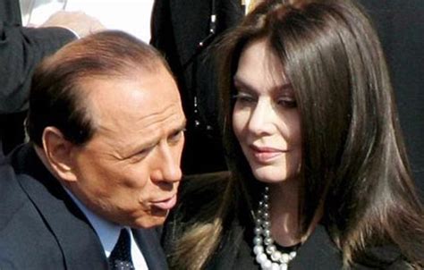 Italie Le Couple Berlusconi Est Officiellement Divorcé Tribune De Genève