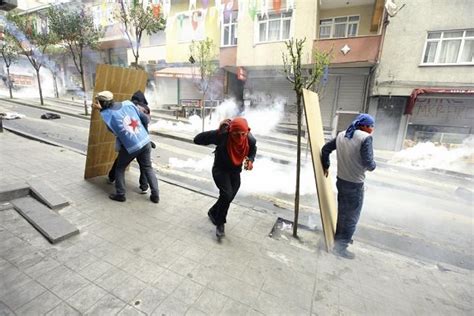 On May Day Turkish Police Greets Stone Throwing Protesters With Tear