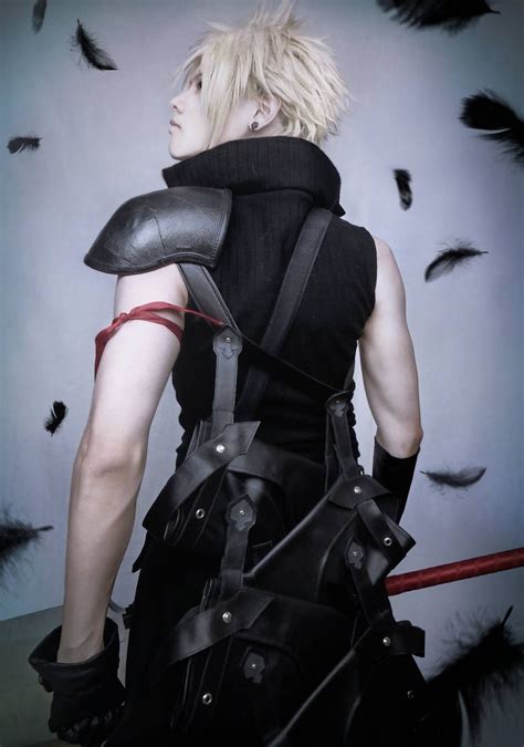 Final Fantasy Vii Advent Children Cloud Strife Cosplay By