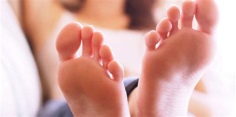 4 Things Your Feet Tell You About Your Health The Huffington Post