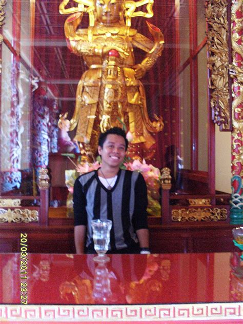 普济寺) is a buddhist temple located at the hilltop of tanah merah at sandakan bay in sandakan, sabah, malaysia. AROUND THE WORLD: Tour To Puu Jih Shih Temple Sandakan, Sabah