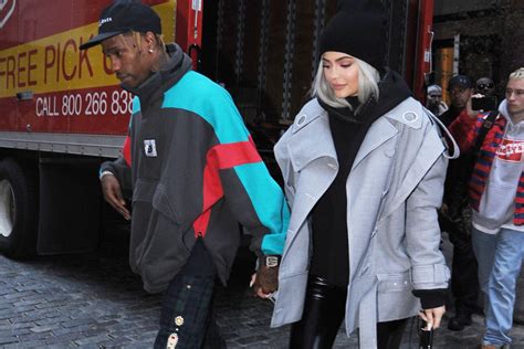 kylie jenner travis scott révèle qu ils ont conçu leur fille stormi après seulement trois