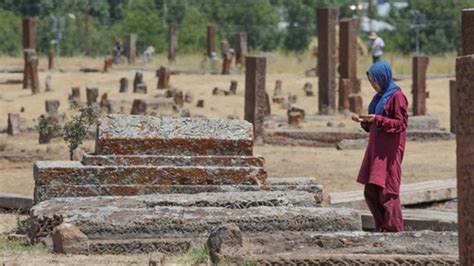 Seorang rasul otomatis seorang nabi. Salah Kaprah soal Istilah Makam dan Kuburan