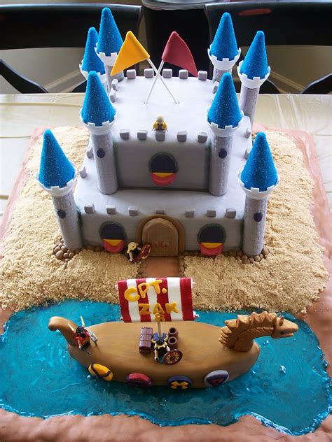 I am exhibiting this medieval fantasy castle cake at an upcoming fair. MyMoniCakes: Medieval Castle & Viking Ship Cake