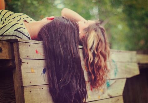 15 reasons why your little sister has become one of your closest friends thought catalog